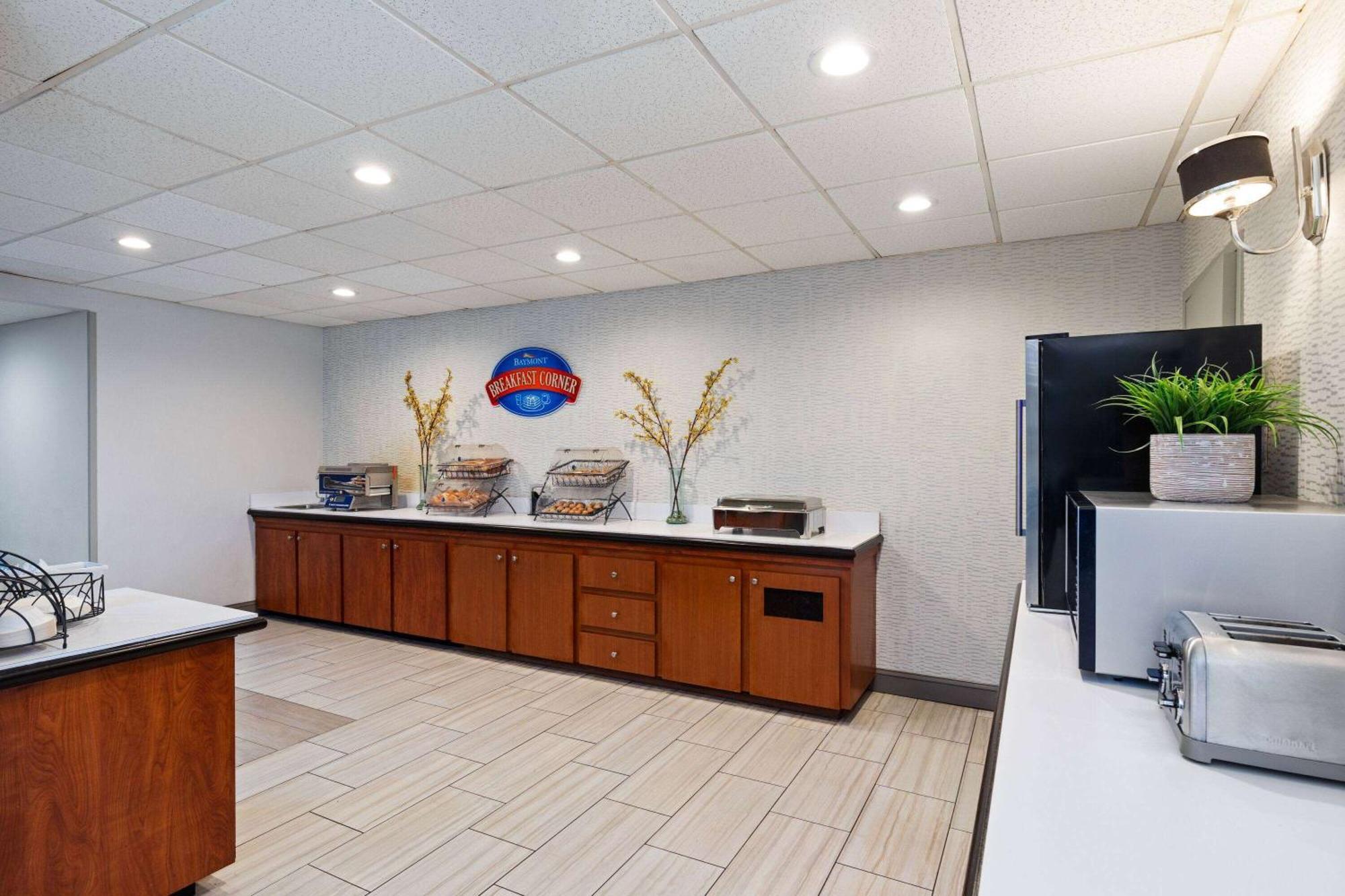 Baymont By Wyndham Nashville Airport Bagian luar foto