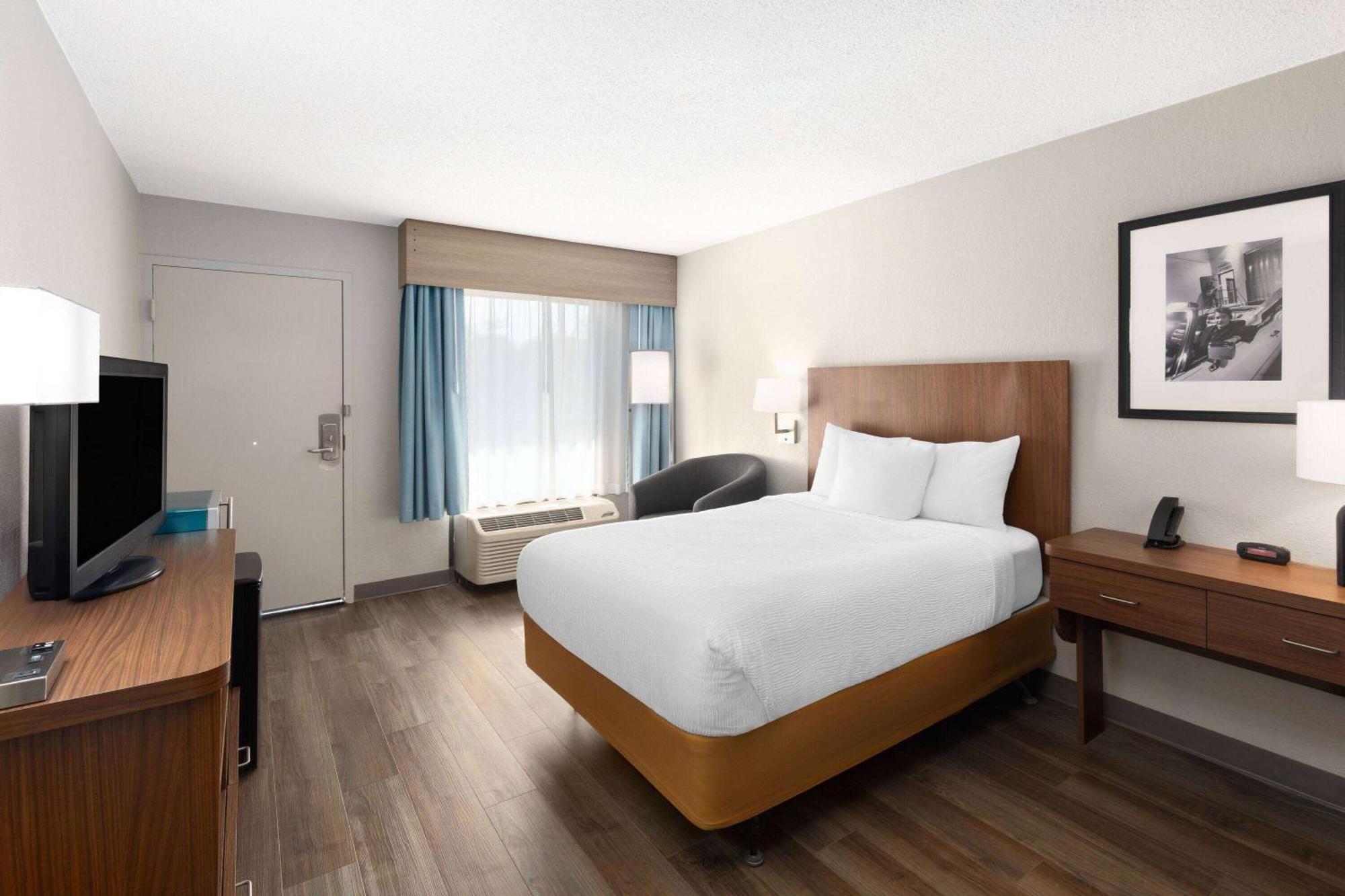 Baymont By Wyndham Nashville Airport Bagian luar foto