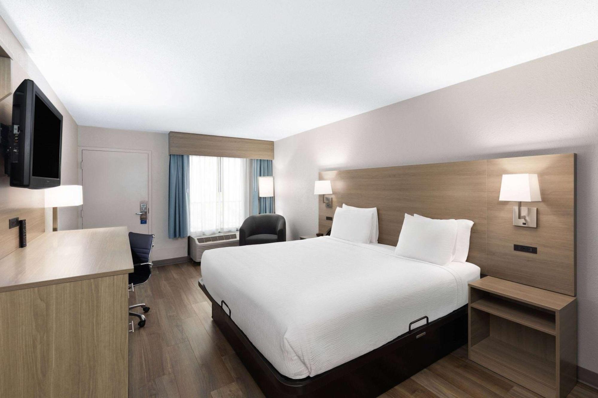 Baymont By Wyndham Nashville Airport Bagian luar foto