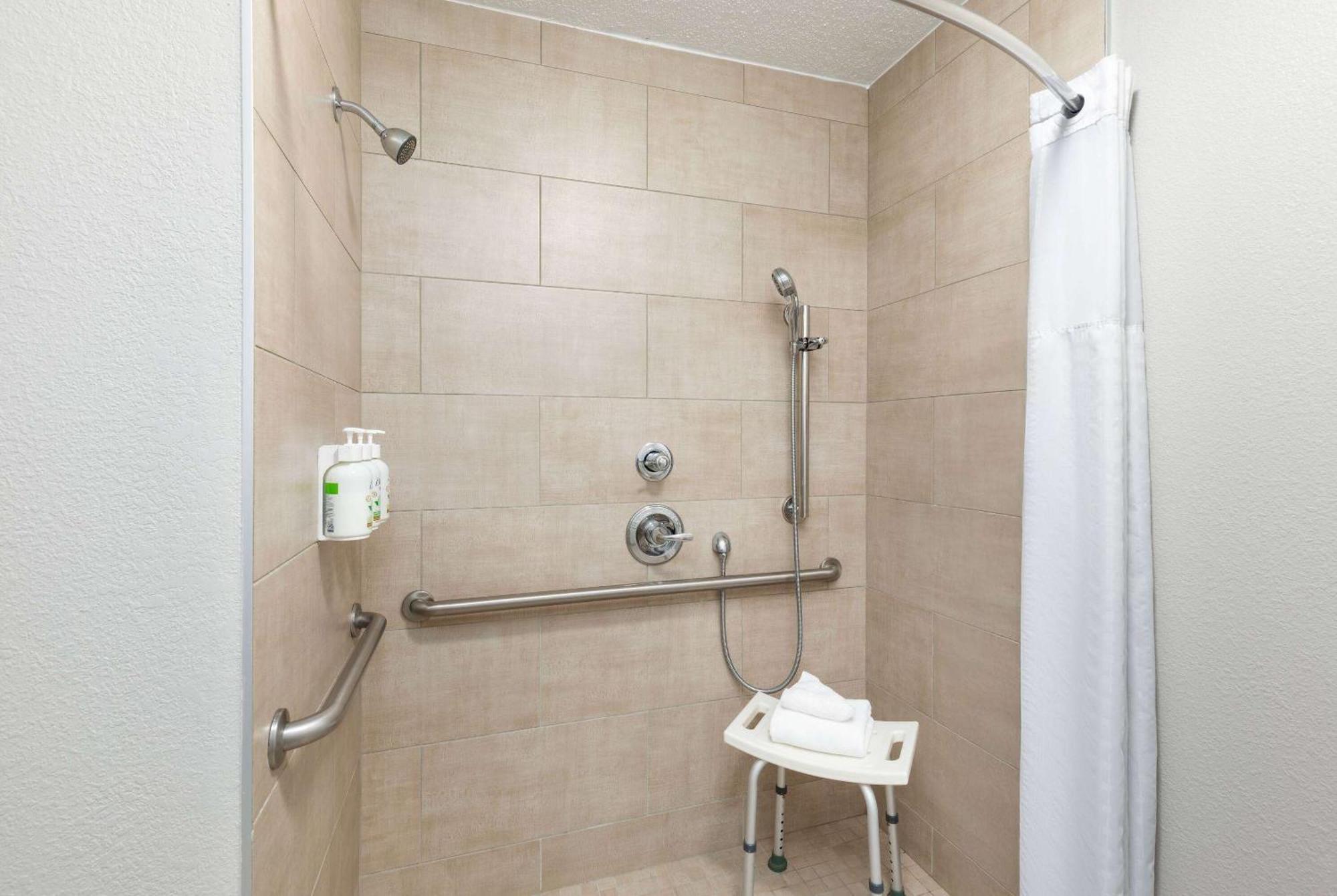 Baymont By Wyndham Nashville Airport Bagian luar foto