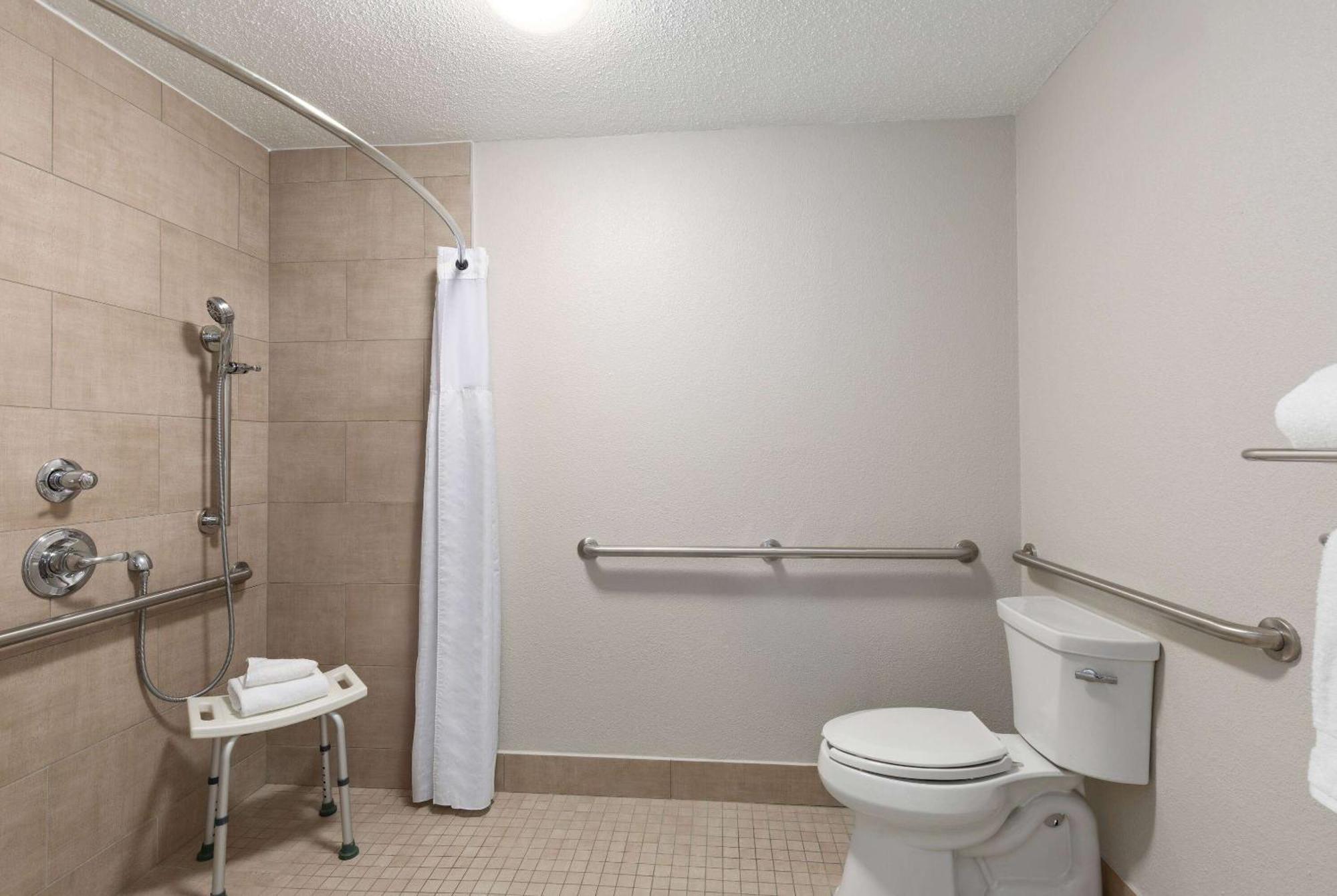 Baymont By Wyndham Nashville Airport Bagian luar foto